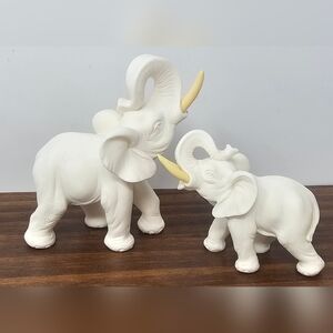 Vintage A. Giannelli Elephant Alabaster Powder Hand Made Figures Signed Italy X2